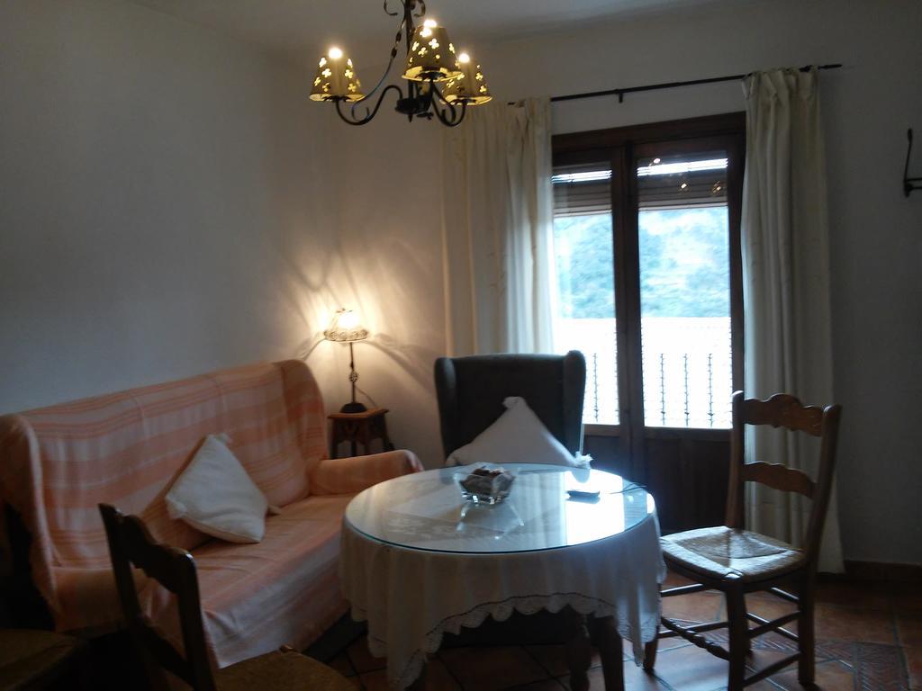 Apartamentos Rurales Jardines Del Visir Genalguacil Exteriör bild